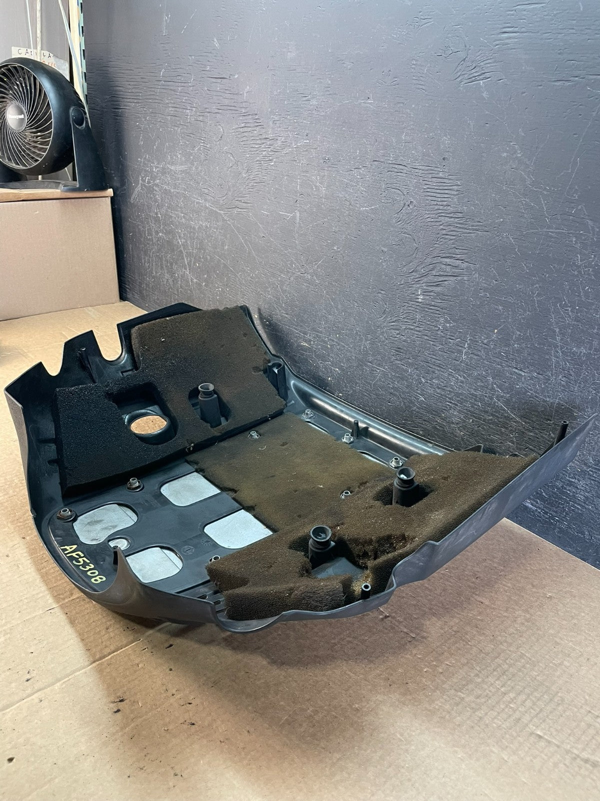 2005 to 2010 Dodge Charger Ram 5.7L Hemi Engine Cover Plastic Shield AF5308 DG4