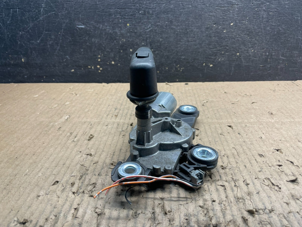 2004 to 2009 Mazda 3 Windshield Rear Wiper Motor U9551 DG2