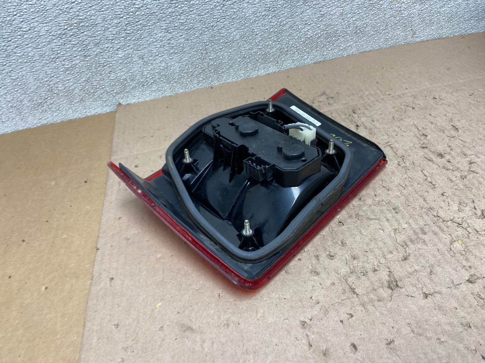 1997 to 1999 Volvo S90 Left Driver LH Side Inner Tail Light Oem Z6510 DW4