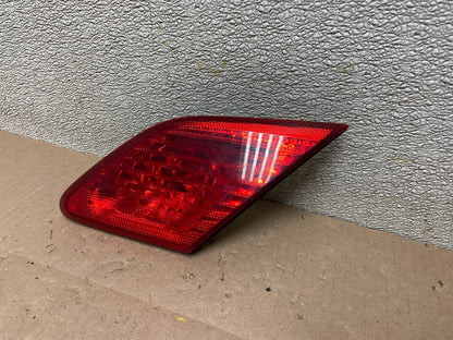 2003 to 2004 Toyota Avalon Right Passenger RH Inner Tail Light OEM AA0263 DW1