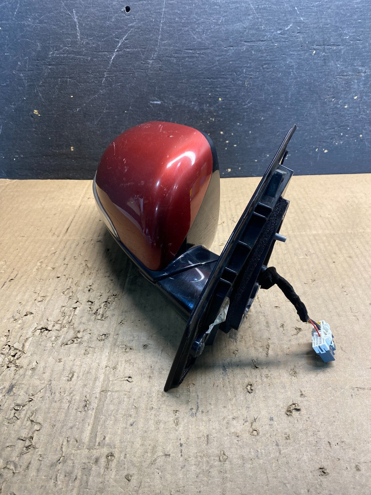 2016 to 2020 Kia Sorento Right Passenger Door Mirror Turn Signal OEM AB0452 MS2