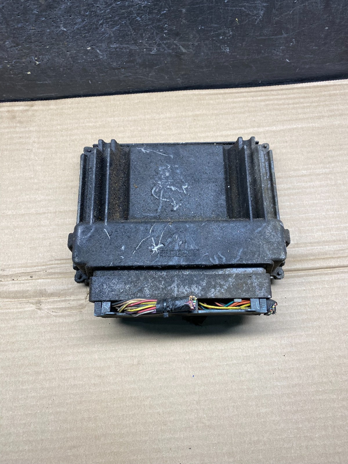 2001-2002 Silverado Tahoe Engine Computer Module 12200411 ECM ECU AH9606 DG1