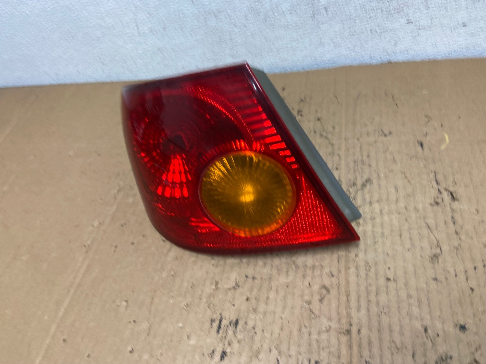 2003 to 2005 Toyota Corolla Left Driver Lh Side Tail Light AD2362 LK1