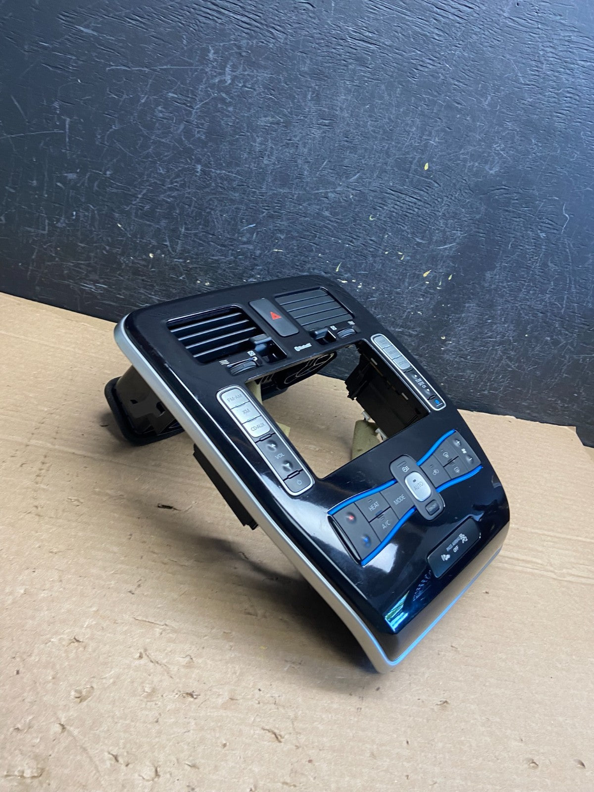 2013 - 2015 Nissan Leaf Climate Control Radio Bezel Trim AF2582 DG3