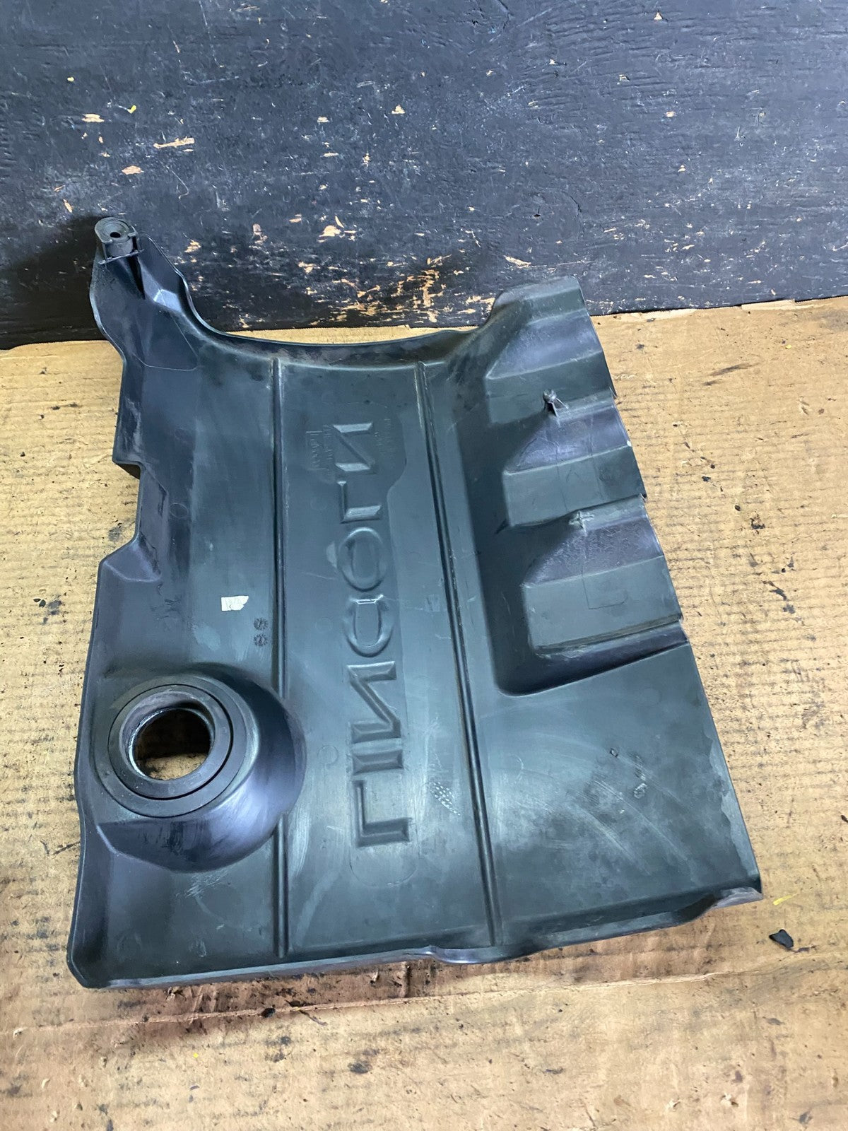 2009 to 2012  Lincoln MKS 3.7L Engine Motor Cover S1196 DG7