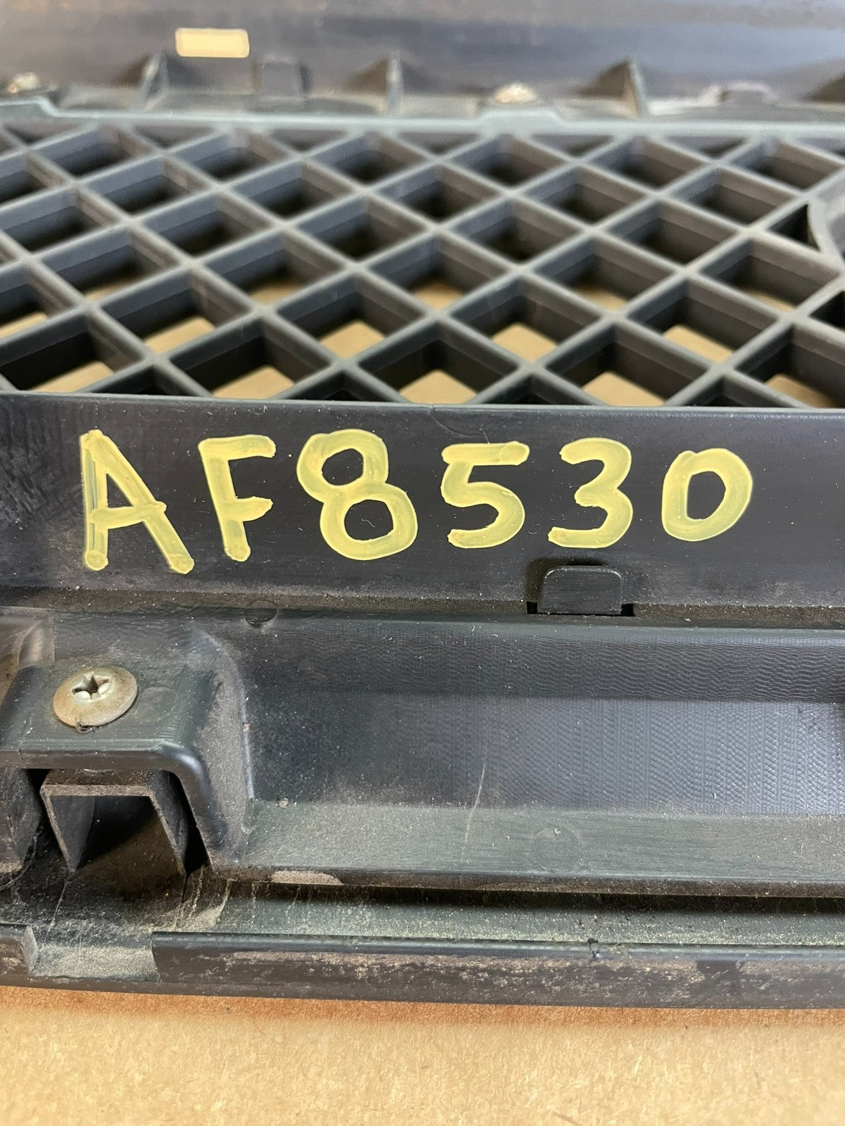 2003 2004 2005 2006 Honda Element Front Upper Grill Grille AF8530 DG5
