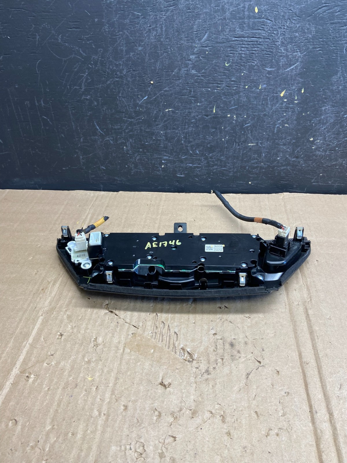 2013 to 2018 Nissan Pathfinder Radio Audio Information Control AE1746 DG3