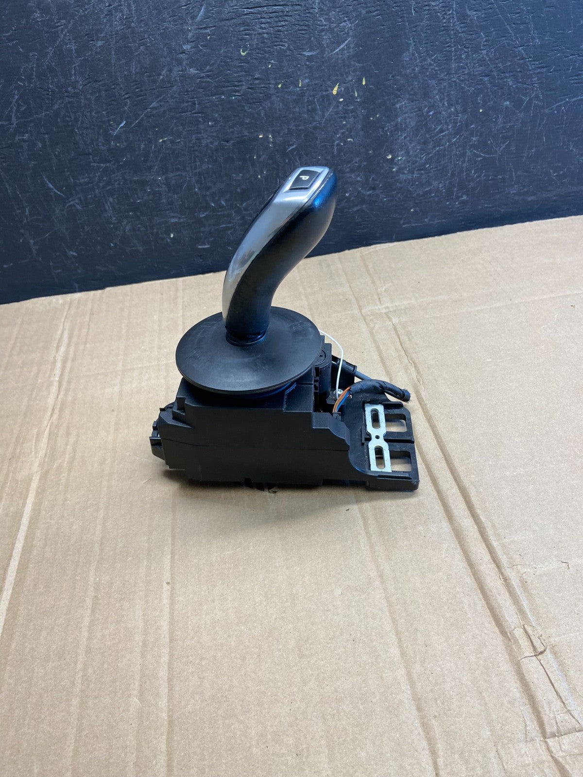 2008-2010 BMW 528I 535I E60 Auto Gear Selector Transmission Shifter AD7019 DG2