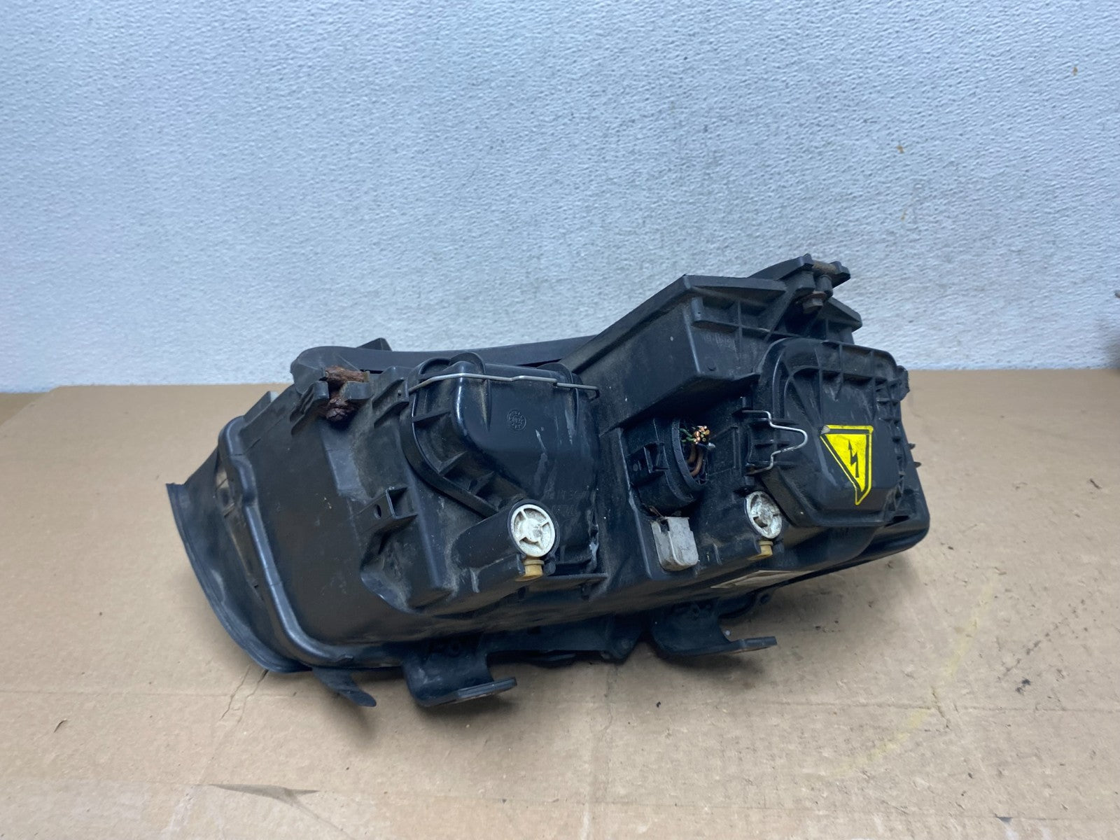 2002-2005 Audi A4 Sedan Left Driver Lh Side Xenon Headlight AE6882 DW5