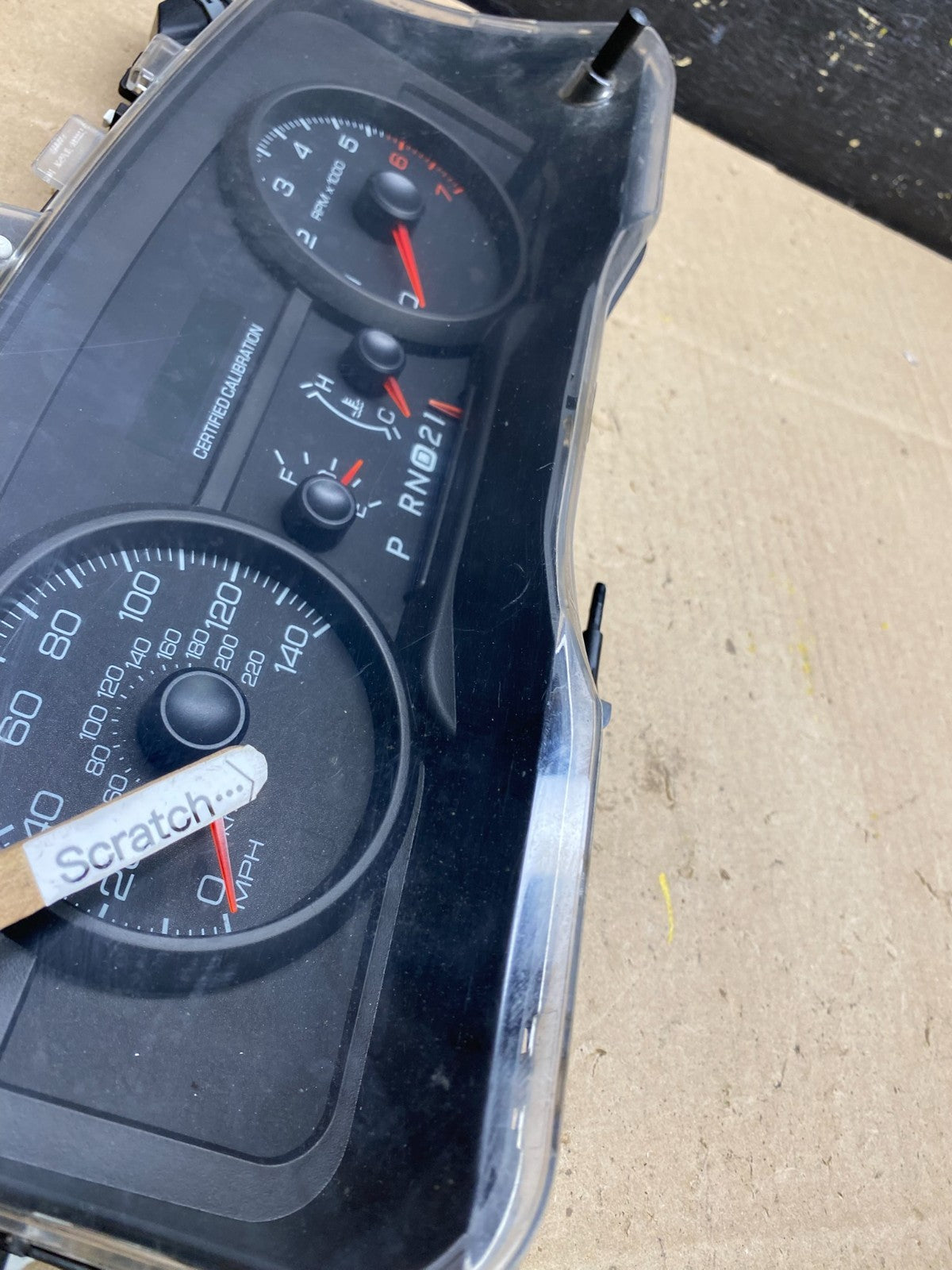 2006 to 2011 Ford Crown Victoria Speedometer Cluster Gauge t9326 DG3