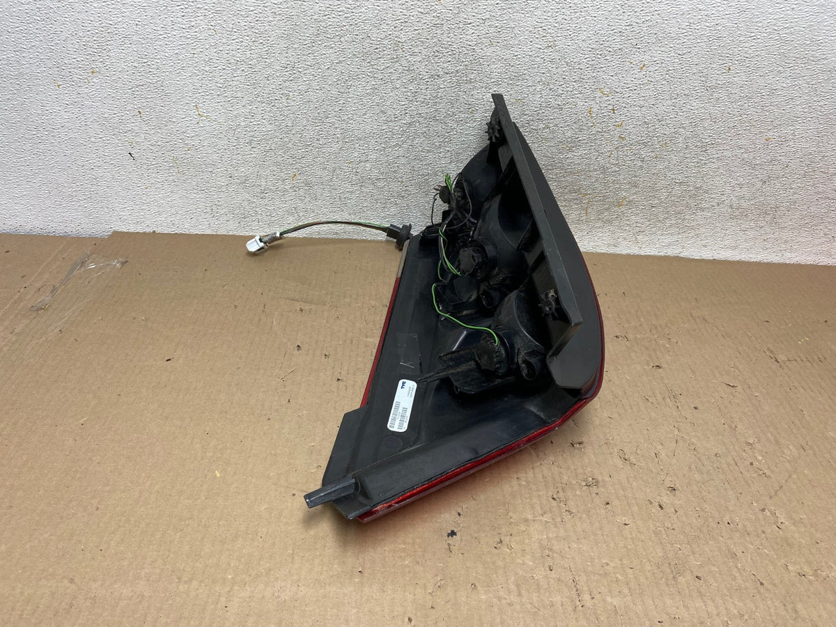 2004 to 2009 Nissan Quest Left Driver Lh Side Tail Light AH5878 LK4