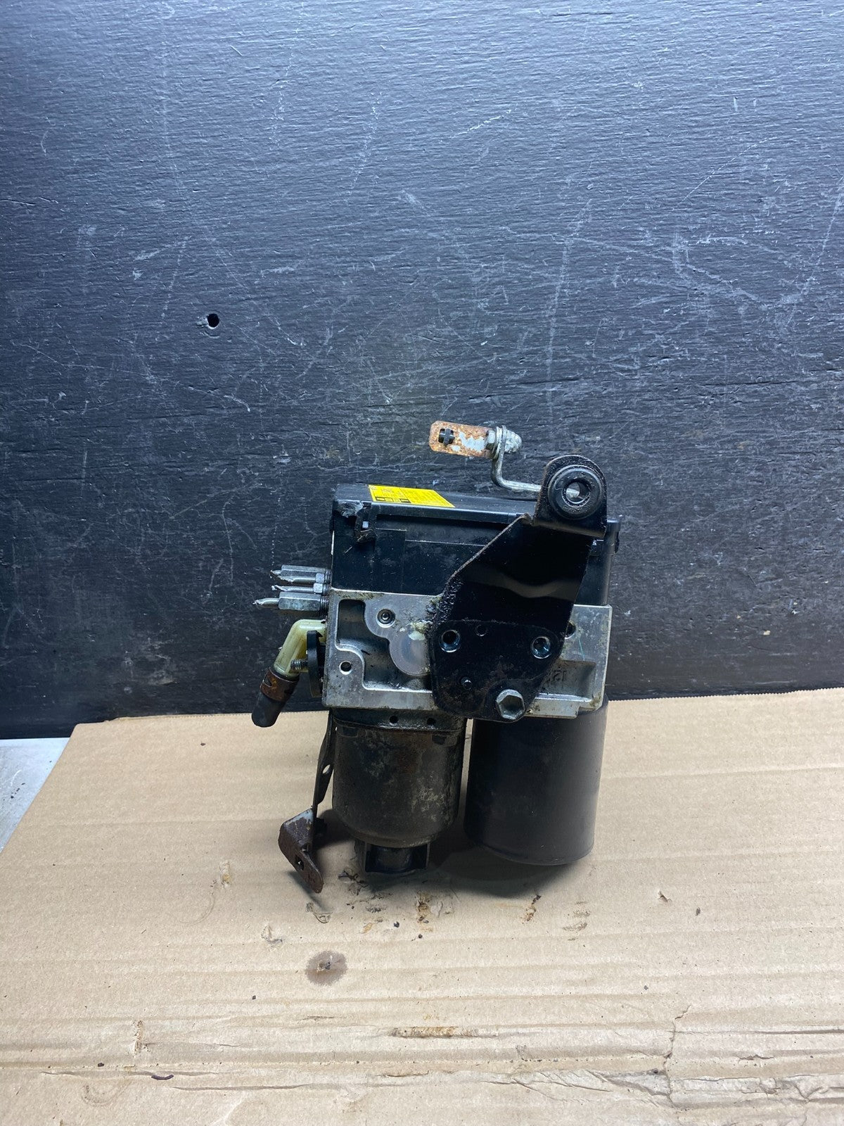 2004 - 2009 Toyota Prius ABS Brake Pump Anti Lock Module AH9559 DG2