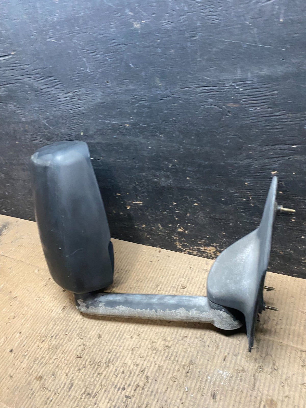 2003 to 2017 Chevrolet Express Savana Right Passenger Side View Mirror T9738 DG1