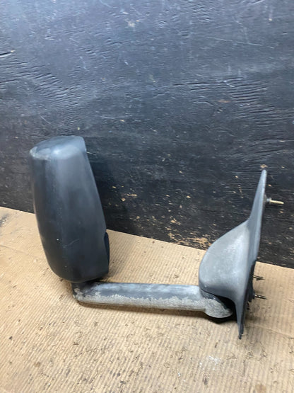 2003 to 2017 Chevrolet Express Savana Right Passenger Side View Mirror T9738 DG1