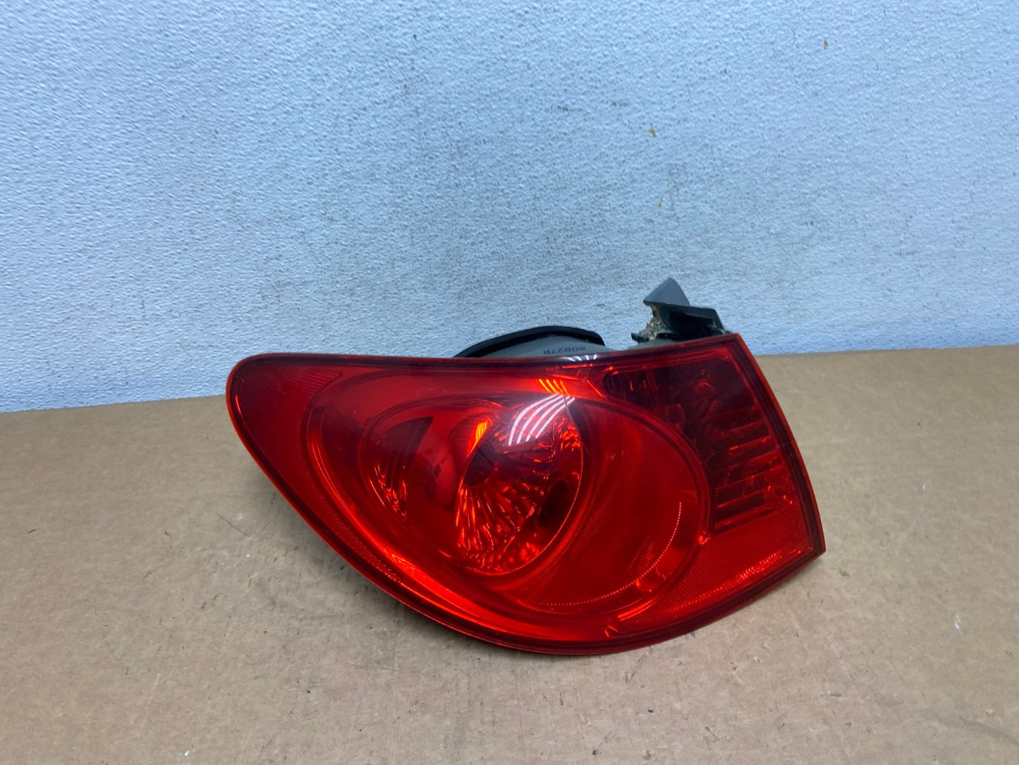 2007 to 2010 Hyundai Elantra Sedan Left Driver Side Tail Light AD6187 LK0