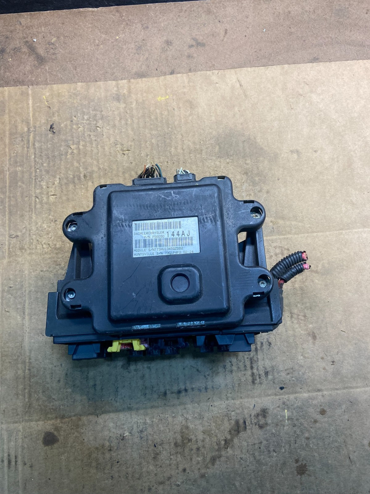 2005 Jeep Grand Cherokee Fuse Box BCM Body Control Module Y3760 DG6