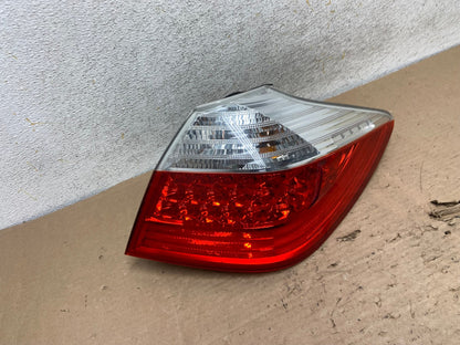2009-2011 Hyundai Genesis Sedan Right Passenger RH Tail Light AI1132 LK2