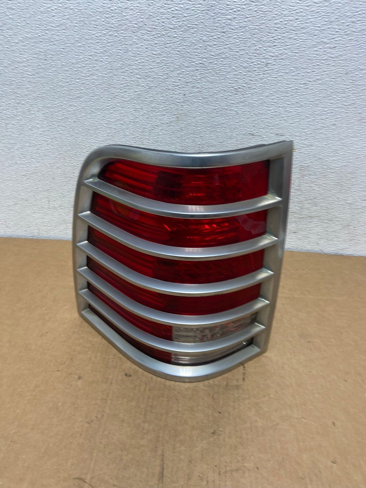 2002 to 2005 Mercury Mountaineer Left Driver Lh Side Tail Light AD5436 LK0