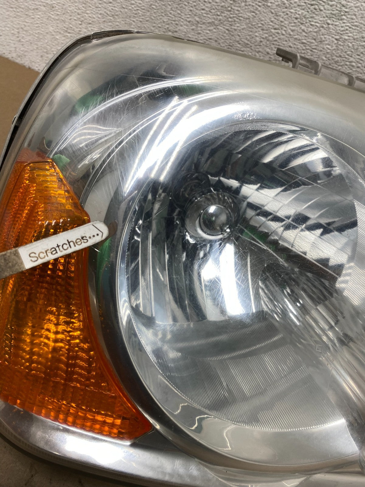 2004 - 2006 Suzuki XL-7 XL7 Right Passenger Side Halogen Headlight AG4293 DW3