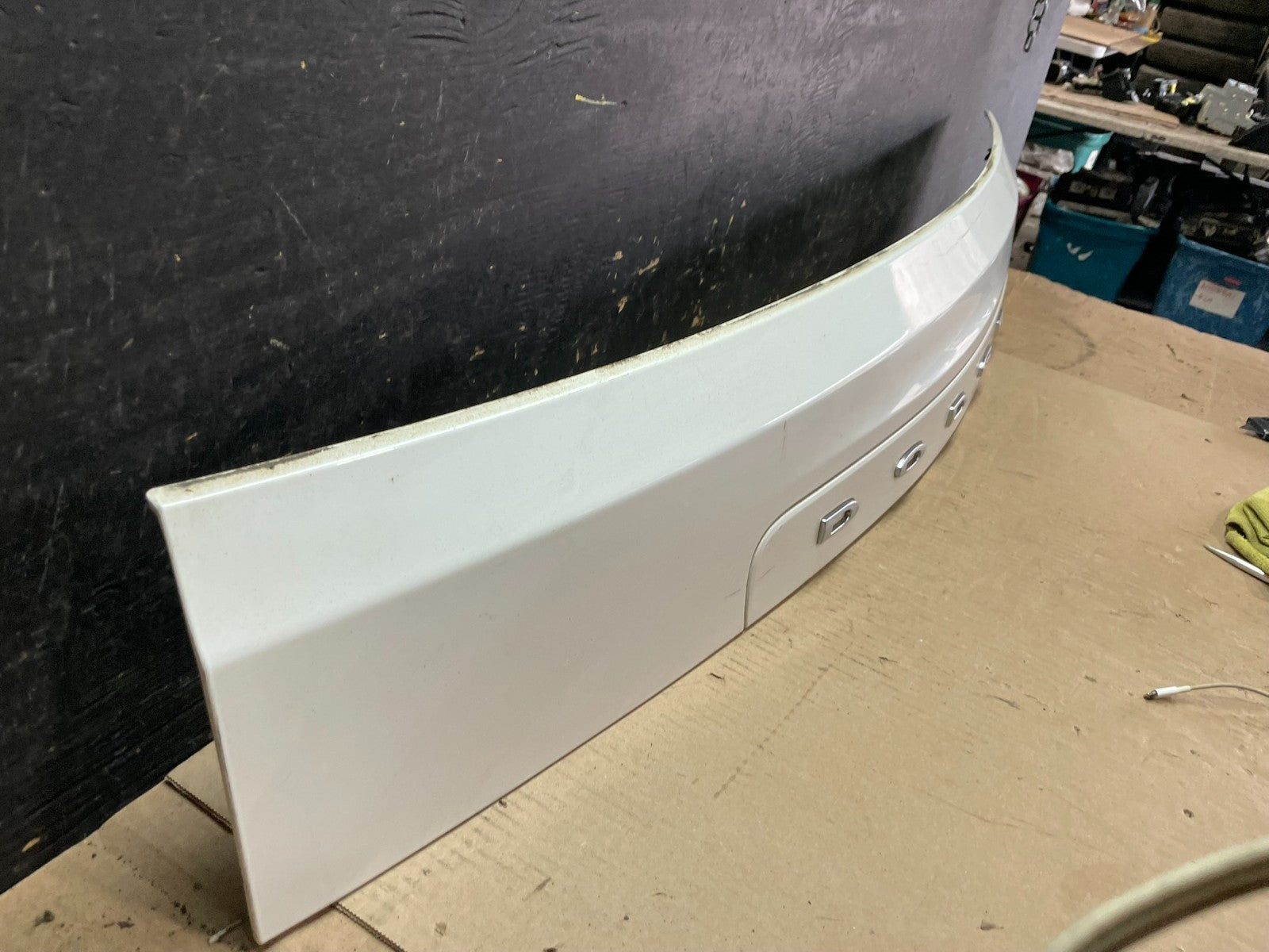 2011-2018 Dodge Grand Caravan Rear Tail Gate Trim Molding Panel OEM u7499 DG2