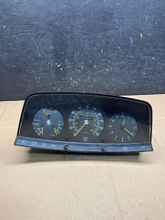 1977 - 1980 Mercedes W123 S320 Instrument Cluster Speedometer R3000 DG0