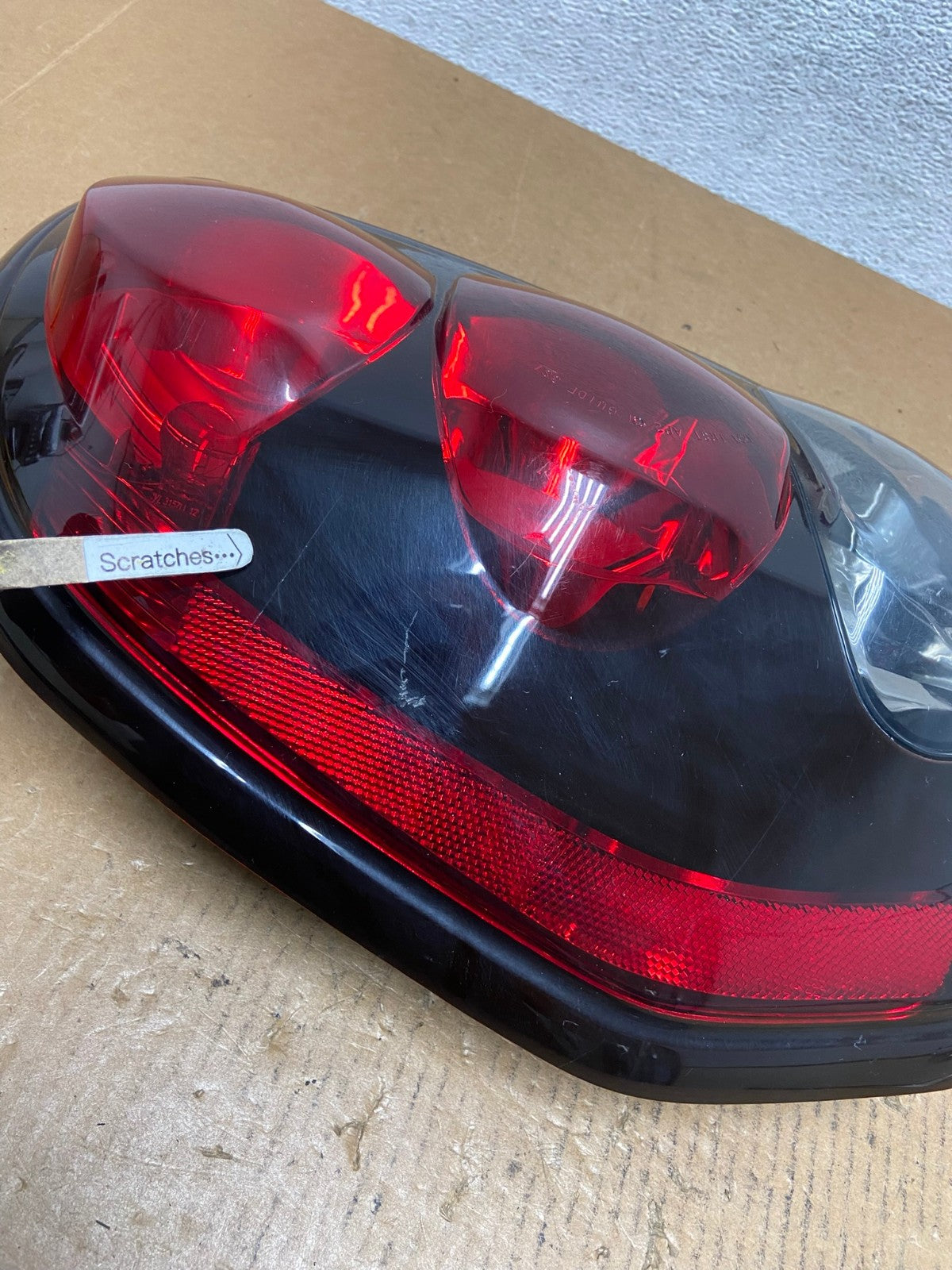 2002 to 2009 Chevrolet Trailblazer Left Driver LH Side Tail Light AE1328 LK3