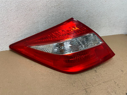 2010 - 2012 Honda Accord Crosstour Left Driver Side Tail light af4687 DG2