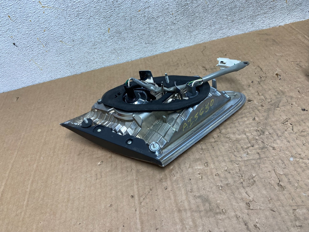 2005 2006 Lexus ES330 Right Passenger RH Side Tail Light Inner AI5650 DW5