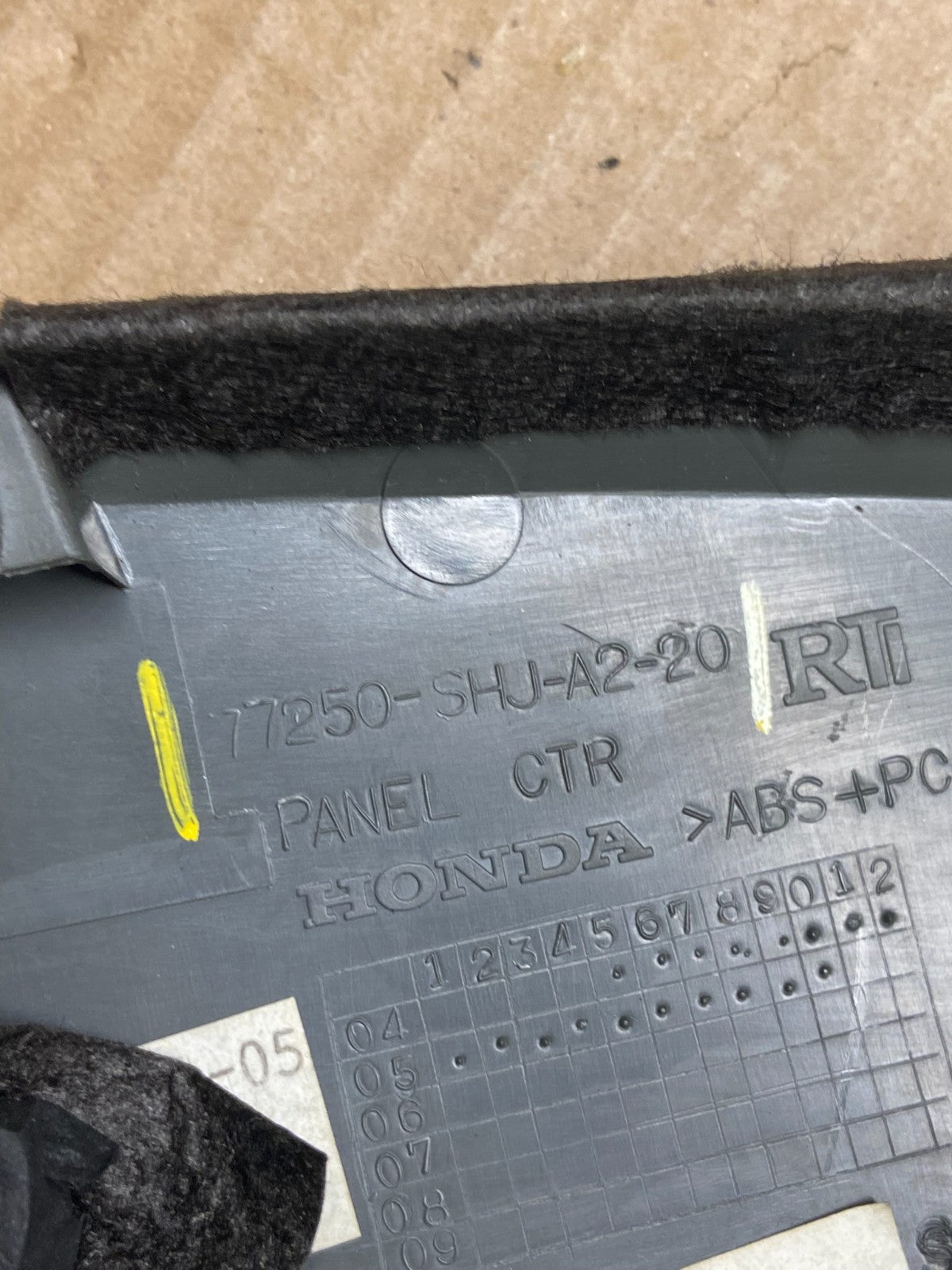 2005 to 2010 Honda Odyssey Radio Climate Control Dash Trim Bezel U6036 DG8