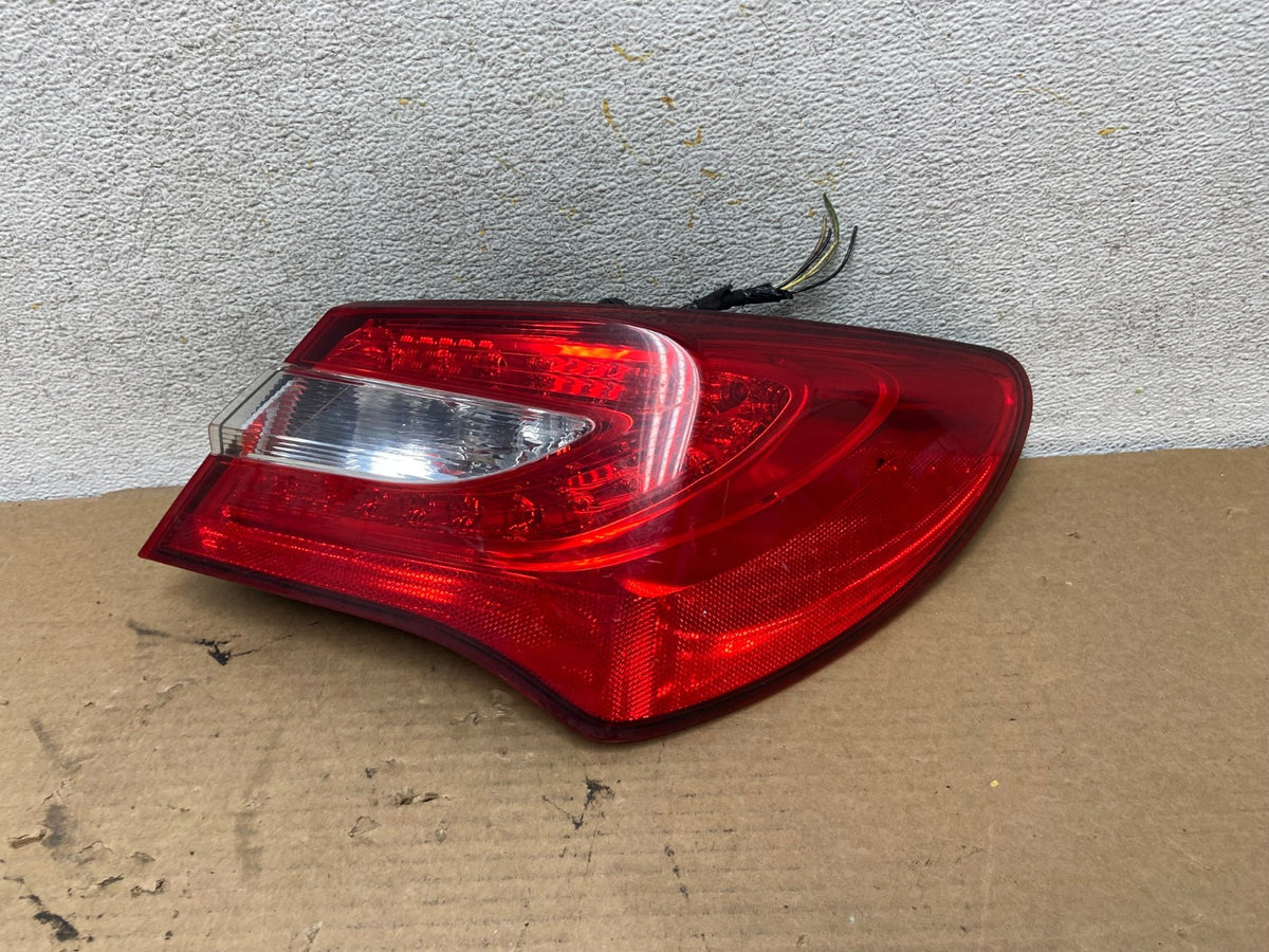 2011-2014 Chrysler 200 Sedan Right Passenger Side RH Tail Light AH4339 LK0