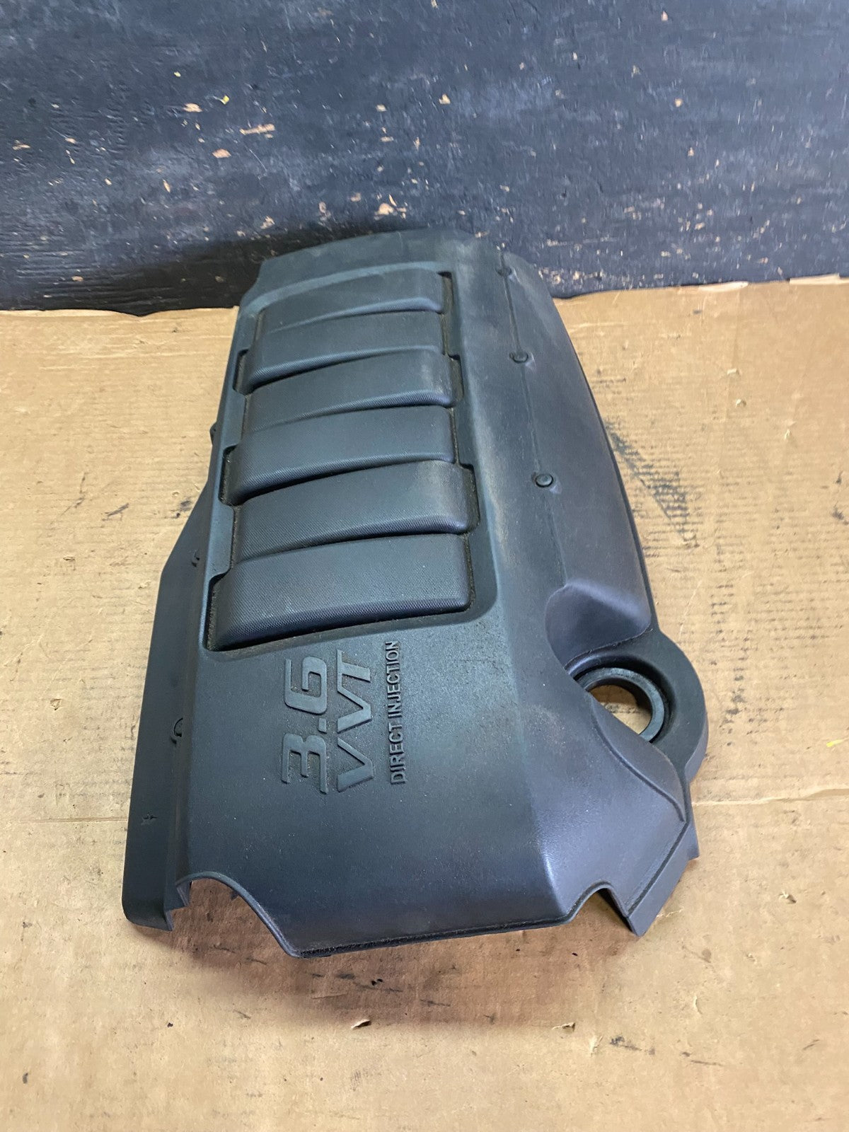 2007 to 2008 GMC Acadia 3.6L VVT Engine Cover Shield OEM S0466 DG3