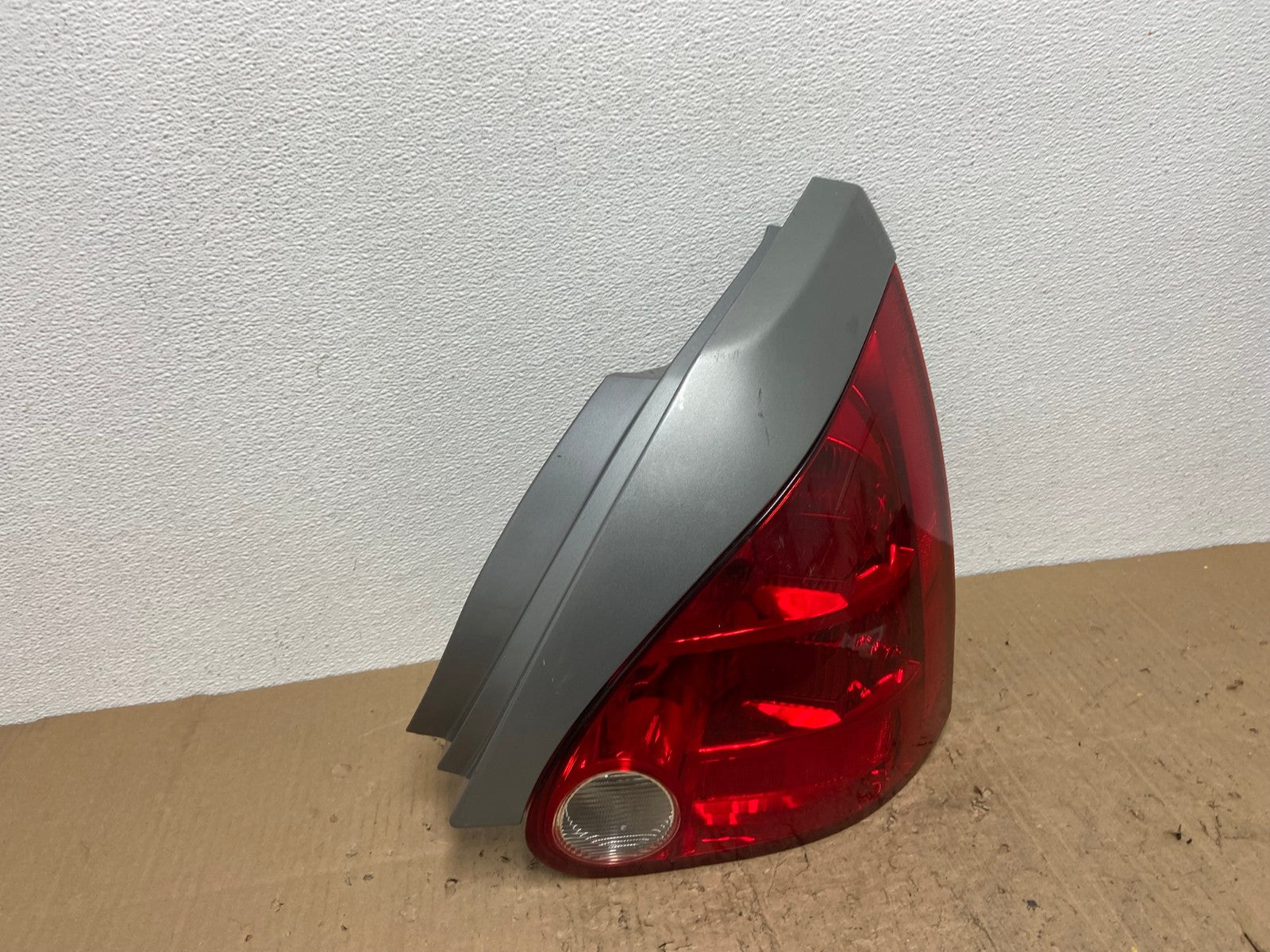 2004 2005 2006 2007 2008 Nissan Maxima Right Passenger Tail Light Oem AC0074 LK2