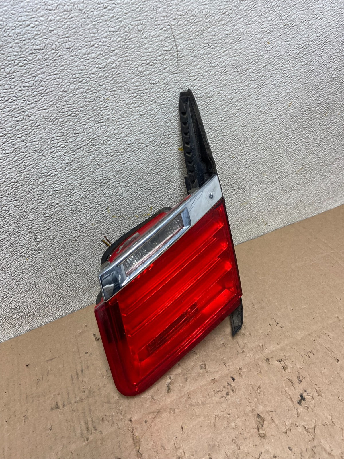 2009 - 2012 Bmw 7-Series F01 F02 750i Right Passenger Inner Tail Light Y0264 DW2