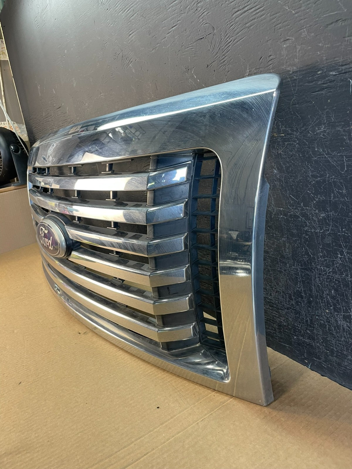 2009 to 2012 Ford F150 XLT Front Upper Grill Grille Chrome af3717 DG1