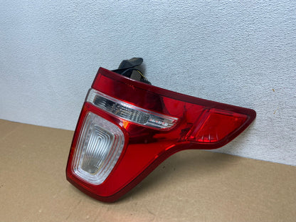 2011 2012 2013 2014 2015 Ford Explorer Right Passenger RH Tail light AF9937 LK1