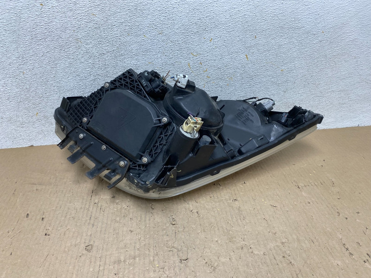 2004 - 2005 Toyota Prius Right Passenger RH Side Headlight Xenon Hid AH5967 DW7
