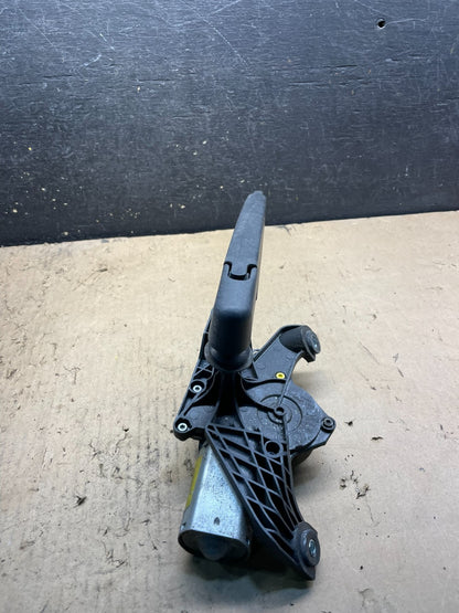 2011 to 2014 Ford Edge Licnoln MKX Rear Windshield Wiper Motor OEM W6853 DG4