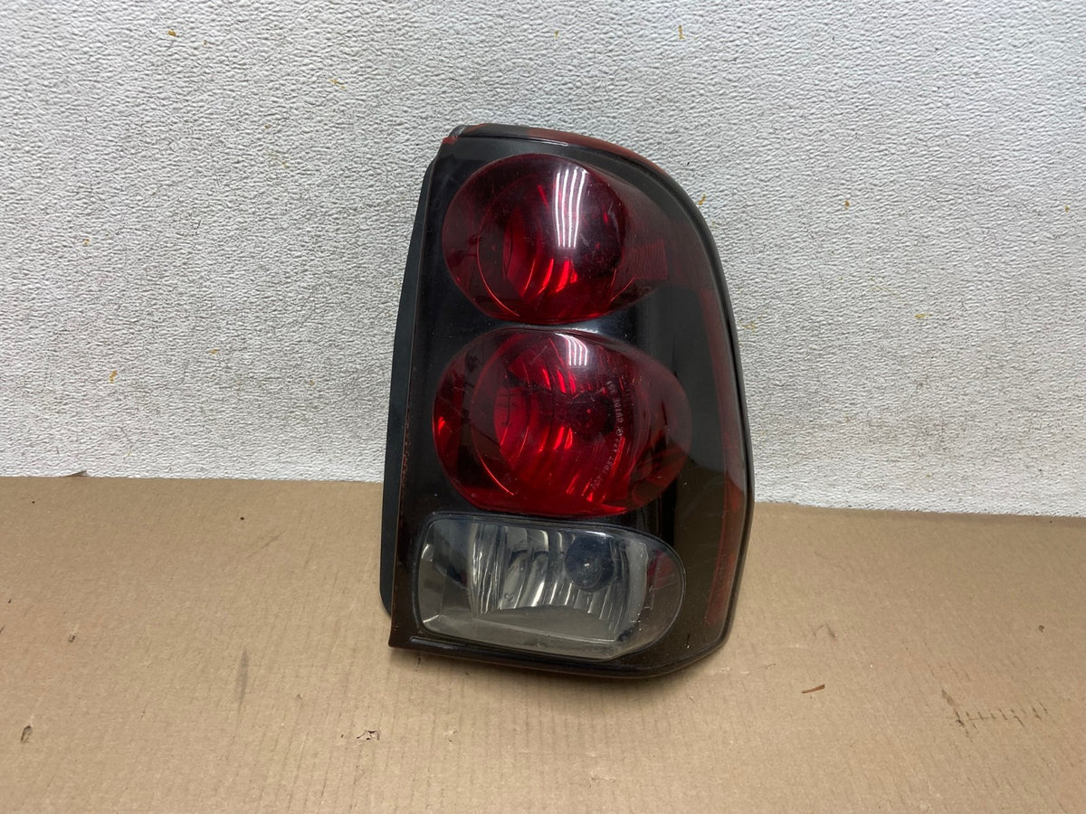 2002 to 2009 Chevrolet Trailblazer Right Passenger Rh Side Tail Light AH5708 LK0