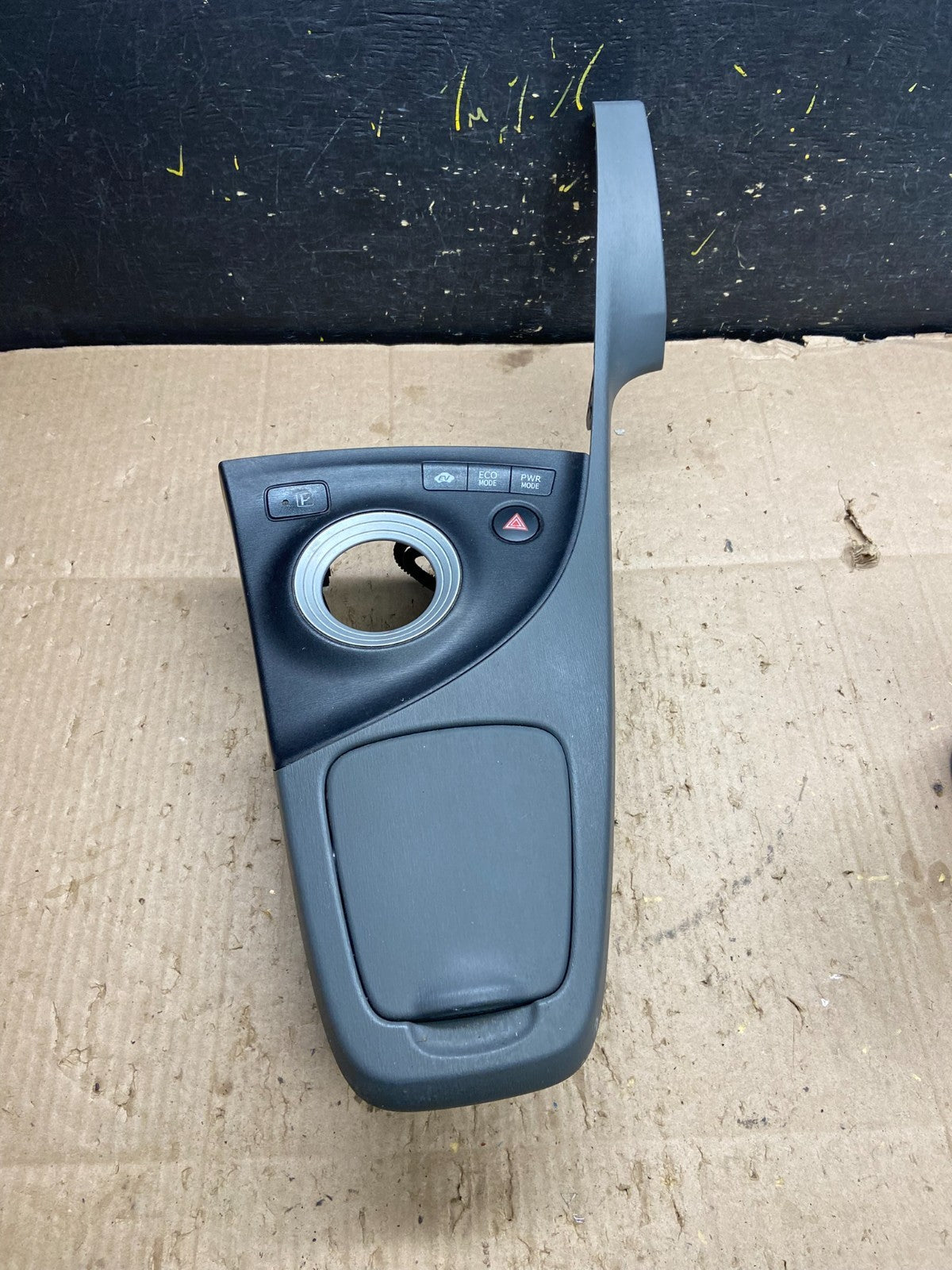 2010 to 2015 Toyota Prius 1.8L Gear Shifter Trim Panel Cover Bezel Y7908 G0