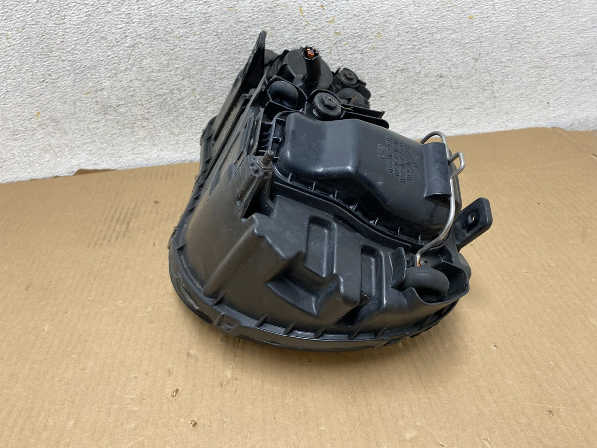 2004 to 2006 Kia Amanti Right Passenger RH Side Halogen Headlight AH3010 DG7