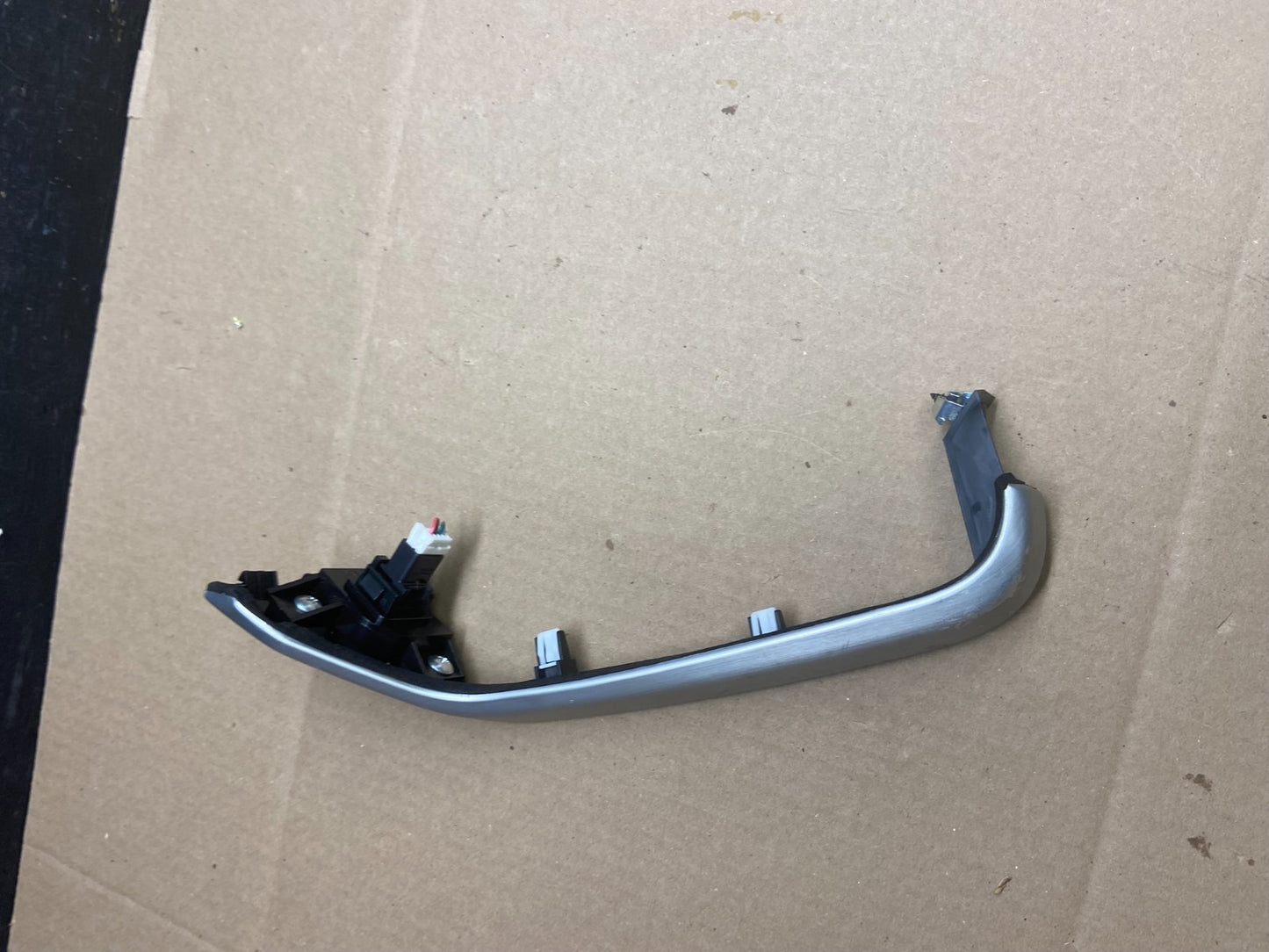 2009-2010 Nissan Murano Dash Trim Panel With Hazard Buttom Switch OEM t9083 DG1