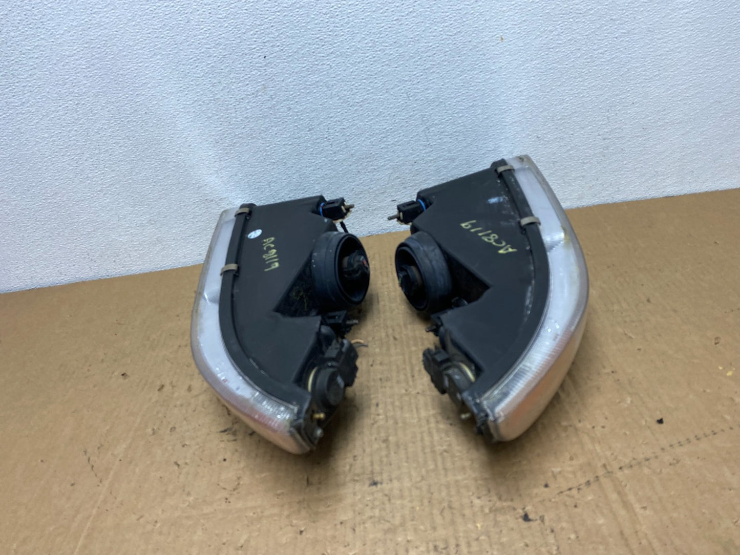 1995 to 2000 Dodge Stratus Left+Right Halogen Headlights AC8119 DW8