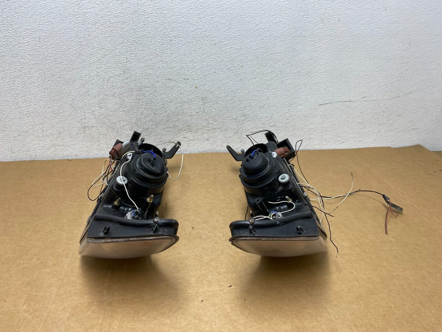 1993 to 1997 Toyota Corolla LED Left+Right Projector Headlights AD528110
