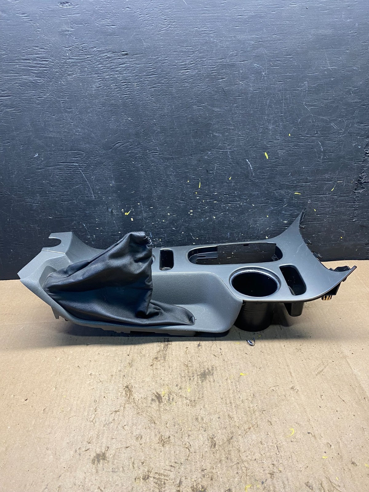 2014-2016 Chevrolet Malibu Center Floor Shifter Cup Holder Trim Bezel R8519 DG2