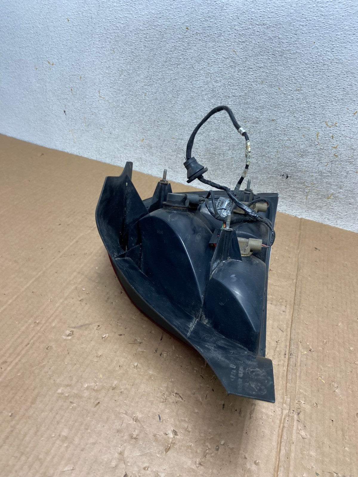 1998-2003 Ford Crown Victoria Left Driver Lh Side Tail Light AI5581 LK5
