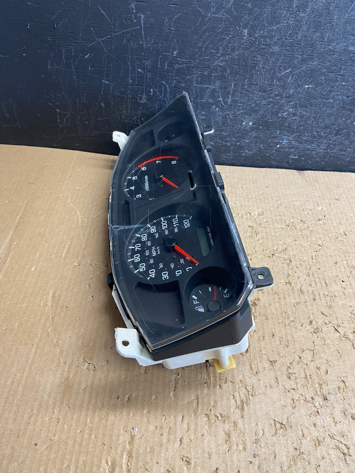 1998 to 1999 Nissan Frontier Xterra Speedometer Instrument Cluster AF15791