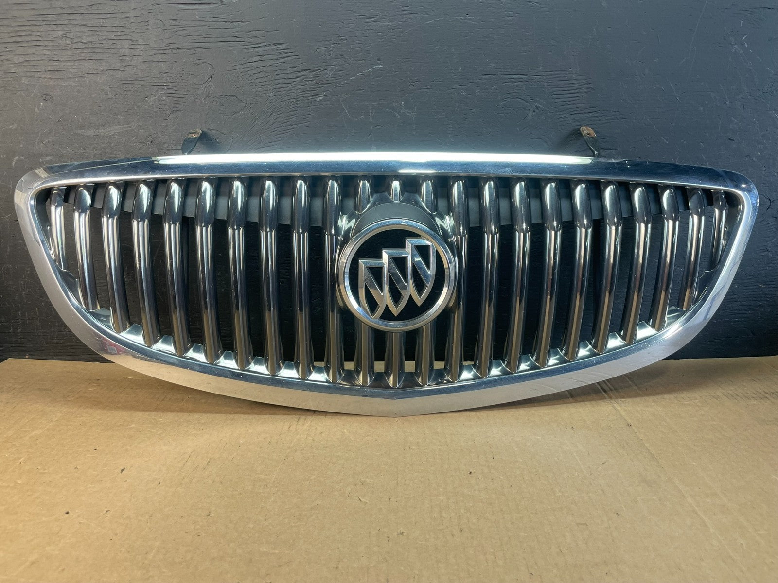2008 to 2012 Buick Enclave Front Upper Grill Grille AD0229 DG0