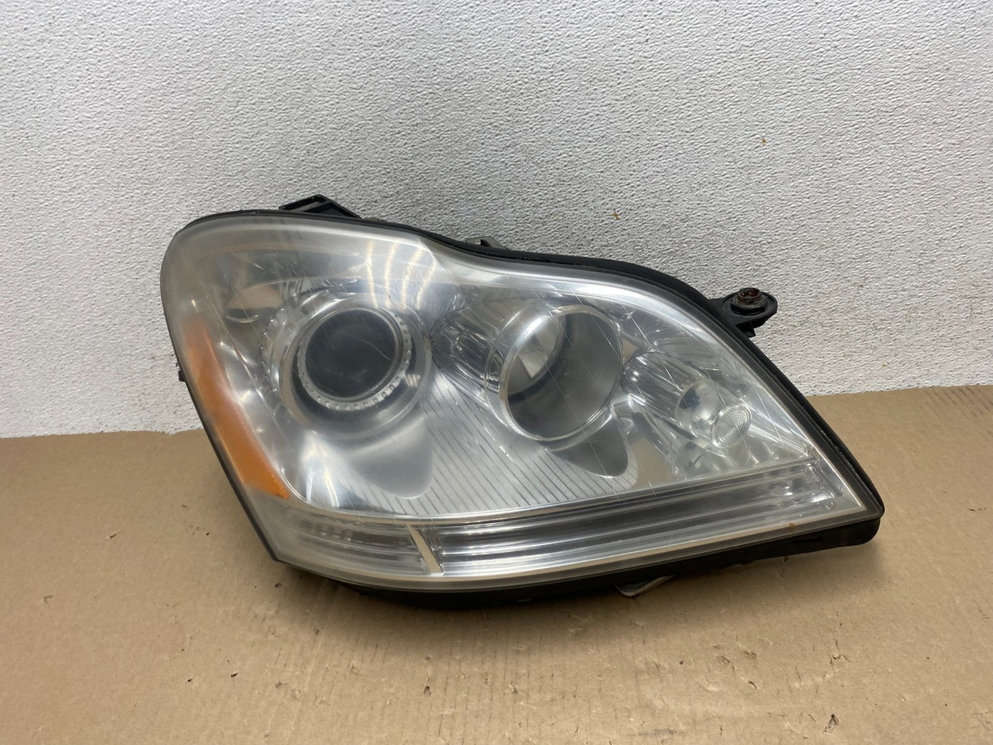 2007 to 2009 Mercedes GL-Class GL450 Right Passenger Xenon Headlight AG6909 DW0