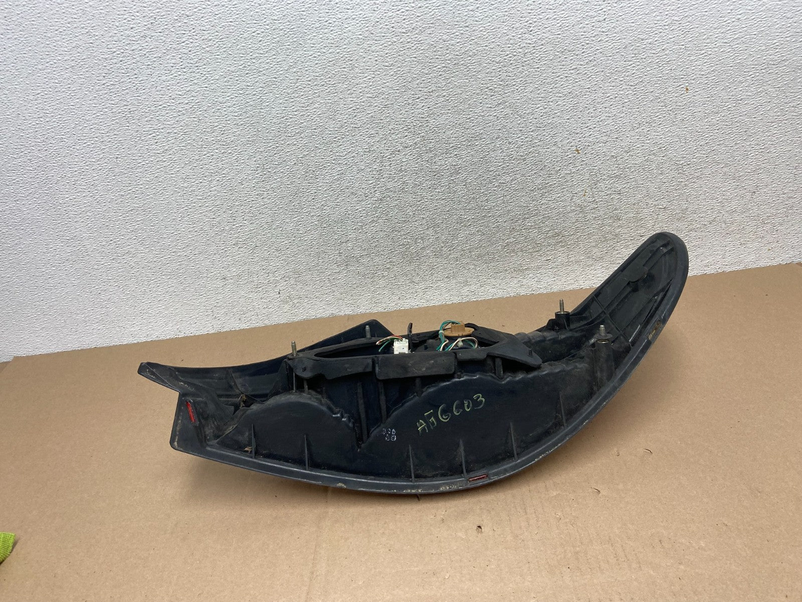 1999 2000 2001 Toyota Solara Left Driver LH Tail Light AG6603 DW7