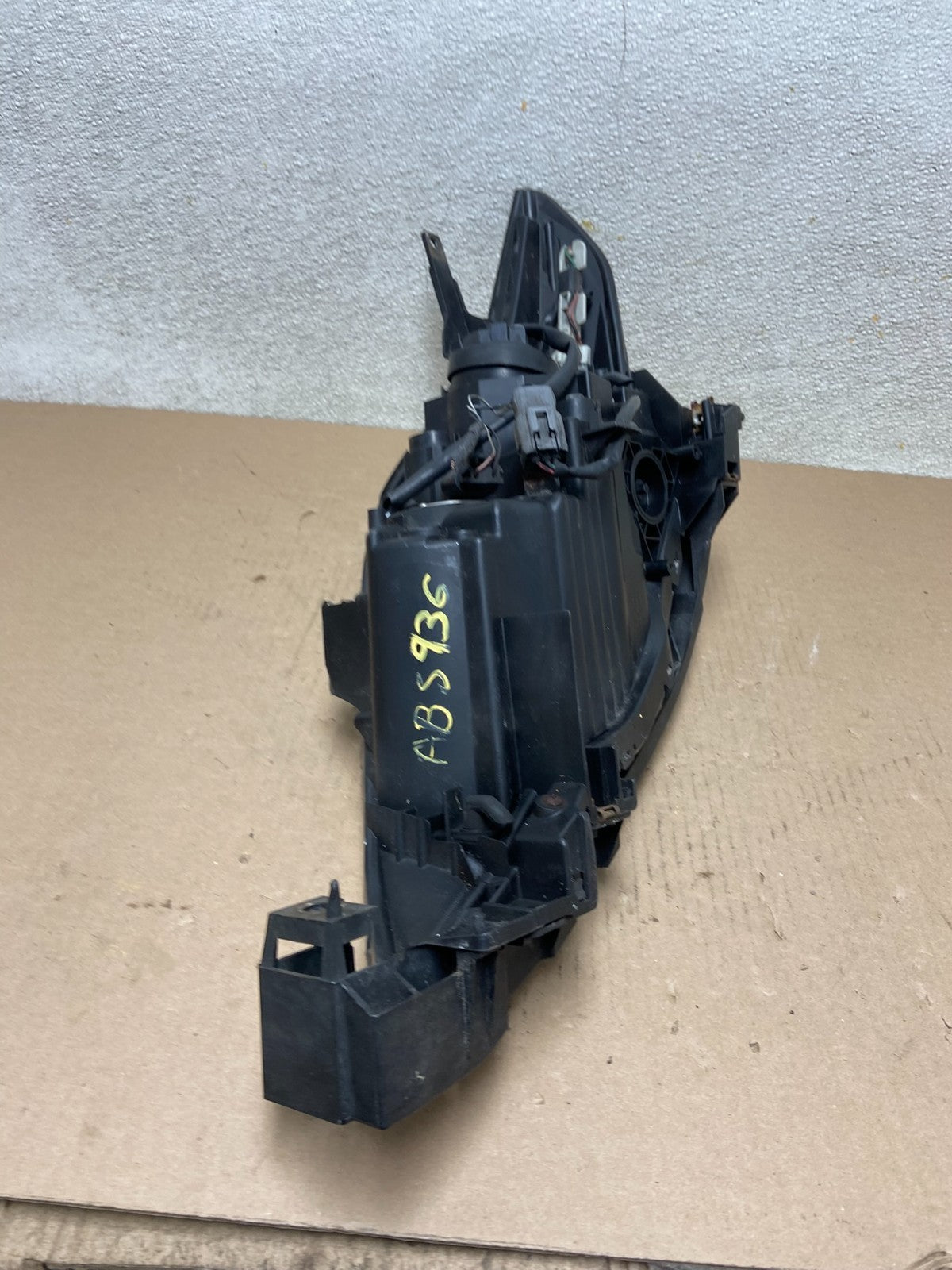 2008 2009 2010 Mazda 5 Right Passenger RH Halogen Headlight AB5936 DW7